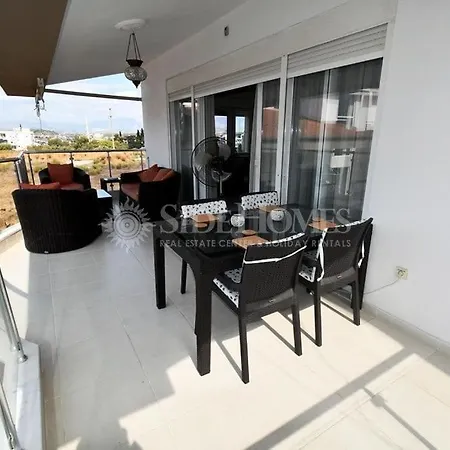 Side's Favorite Site, Tennis, Indoor/outdoor Pool. سيدي