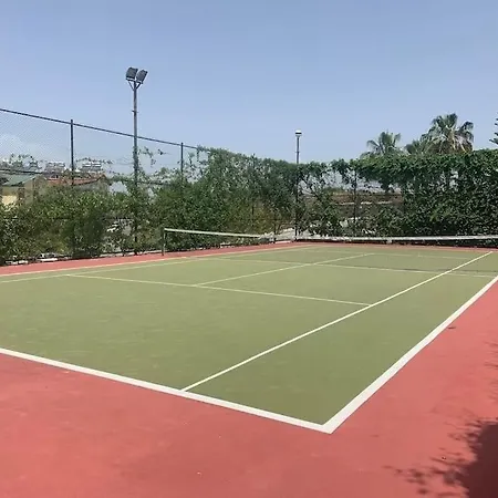 Side's Favorite Site, Tennis, Indoor/outdoor Pool. * Side