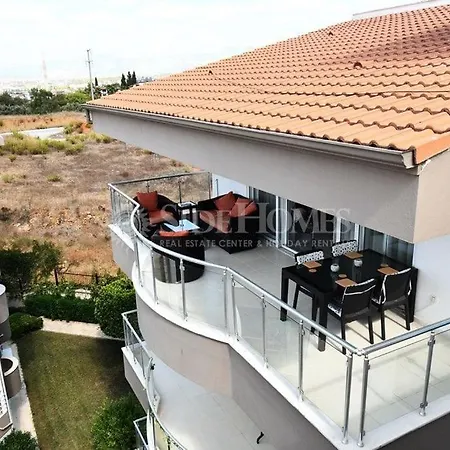 Apartment Side's Favorite Site, Tennis, Indoor/outdoor Pool. *